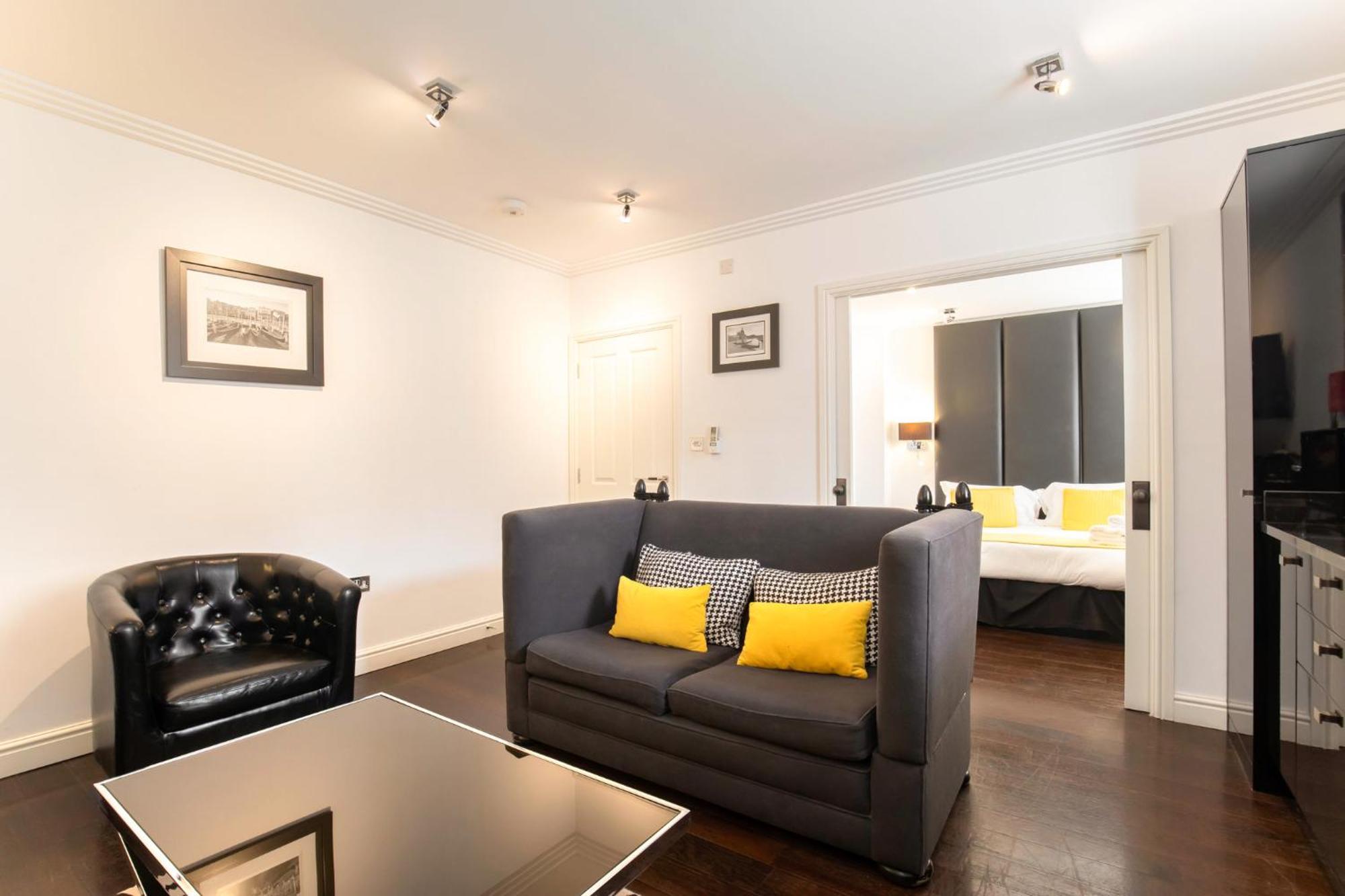 Strozzi Palace Suites By Mansley Cheltenham Exterior foto